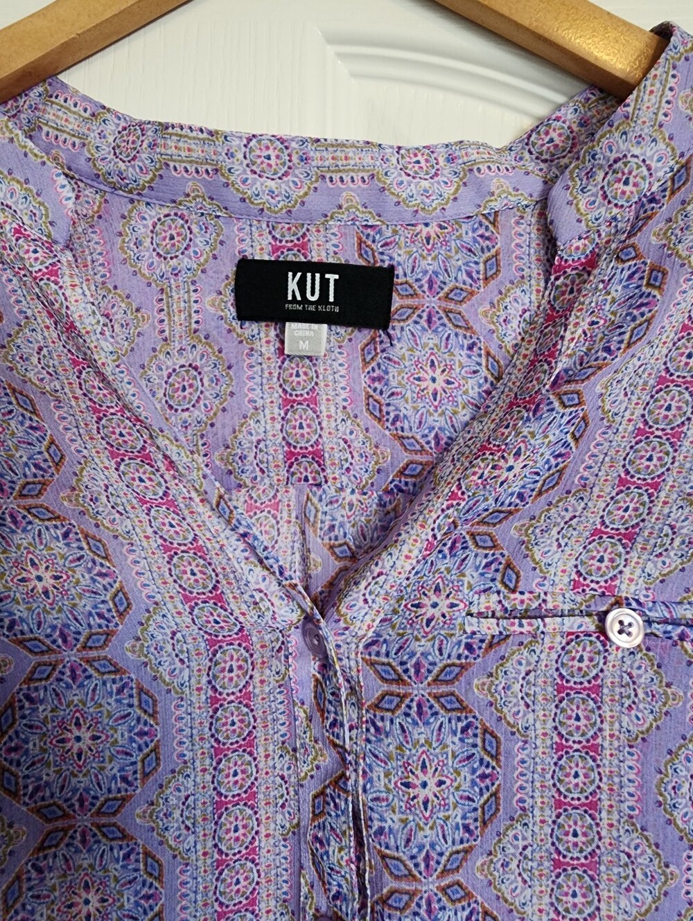 🌸KUT from the Kloth Lavender Paisley Button-Front Blouse Sz M Sheer Boho 💜